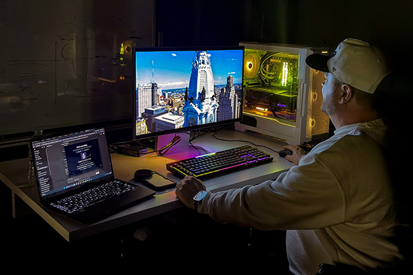 Samsung G90XF 3D Gaming Monitor Review: Glasses-Free 3D Done